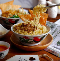 Bakmi Mangga Besar Johan food