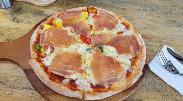 Di Farina Pizza Old Town Lanta food