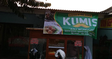 Bakso Mie Ayam Kumis Asli Wonogiri food