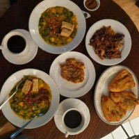 Kidow Manado Resto And Café Bintaro food