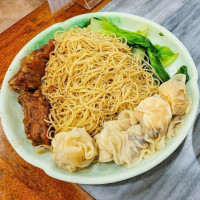 Kwan Kee Bamboo Noodles food