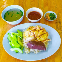 Dan Chicken Rice (san Sai) food