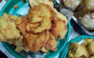 Warung Makan Bu Tarni (ayam Geprek) Dan Kost food