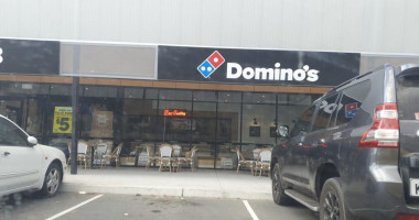 Domino's Pizza outside