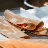 Khanom Bueang Wan Phueng Noi (chok Chai 4) food