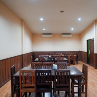 Meesapam Khun Yai Chian inside