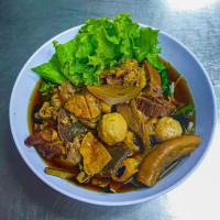 Rote Yiam Beef Noodle (saeng Tawan) food