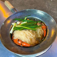 Somsak Pu Ob (charoen Rat) food