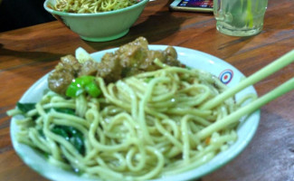 Mie Ayam Goreng Pak Darto inside