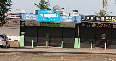 Fatmans Steakhouse food