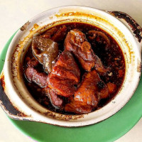 Leon Kee Claypot Pork Rib Soup food