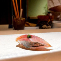 Sushi Akira inside