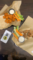 ‪buffalo Wild Wings‬ food