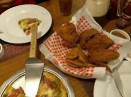 Shakey's Limketkai Cdo food