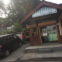 Aling Precy Cakes And Pastries outside