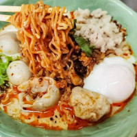 Grim Nguan Noodle food