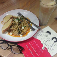 Books Borders Cafe food