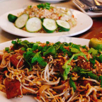 Sen Lek Thai Noodle food