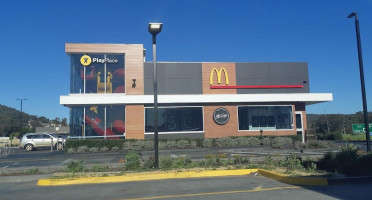 Mcdonald's outside