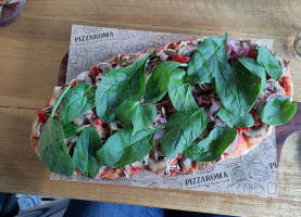 Pizzaroma inside