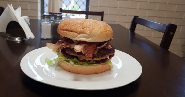 Warilla Lake Windemere Kiosk food