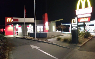 Mcdonald's Tahunanui outside