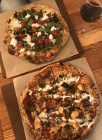 Snap Custom Pizza food