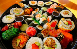 Sen Sushi food