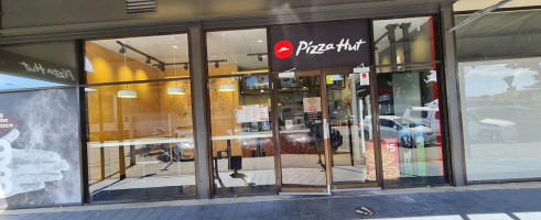 Pizza Hut Palmerston North Broadway food