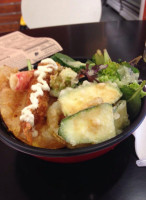 Bien Sushi Donburi food