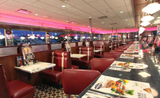 Silver Diner inside