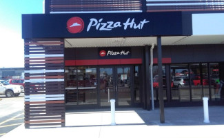 Pizza Hut Palmerston North Pioneer Highway outside