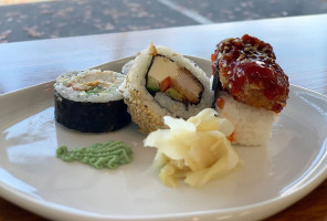 Rolling Sushi food