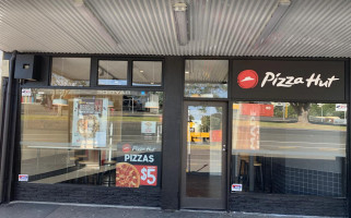 Pizza Hut Cameron Road Tauranga food