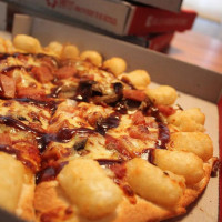 Pizza Hut Kelston food