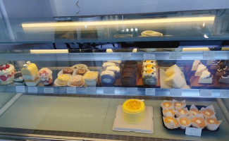 Miji's Cakery Cafe food