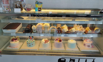 Miji's Cakery Cafe food