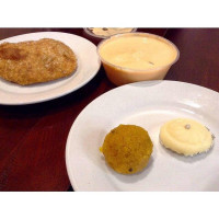 Royal Sweets Cafe food