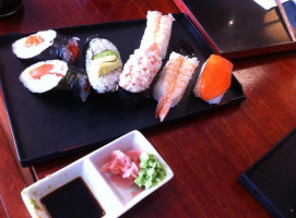 Sushi Gallery food