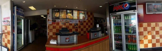 Pizza Hut Dunedin South outside