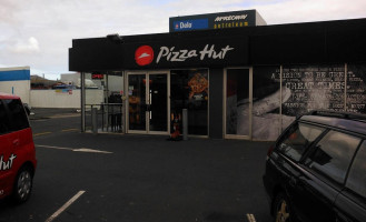 Pizza Hut Dunedin South outside