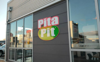 Pita Pit outside