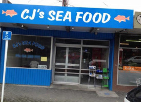 Cj's Seafood Waikanae inside