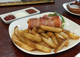 Brotzeit Edsa Shangri-la Plaza inside