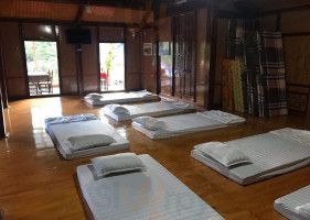 Thảo Homestay inside