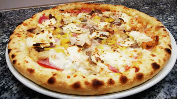 Top Pizza Coffee House food