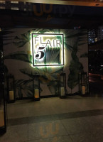 ‪flair5 Lounge Dining‬ inside