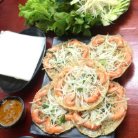 Bánh Xèo Tôm Nhảy Năm Hiền food