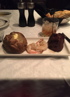 La Bonne Vie Steakhouse food