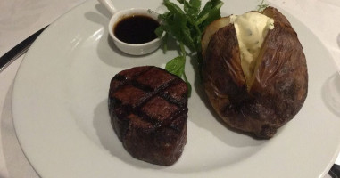 Steersons Steakhouse food